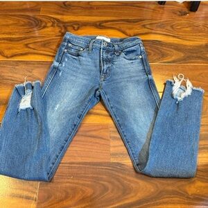 Women’s Gap High Rise Straight Dark Jeans With Distressing Size 25